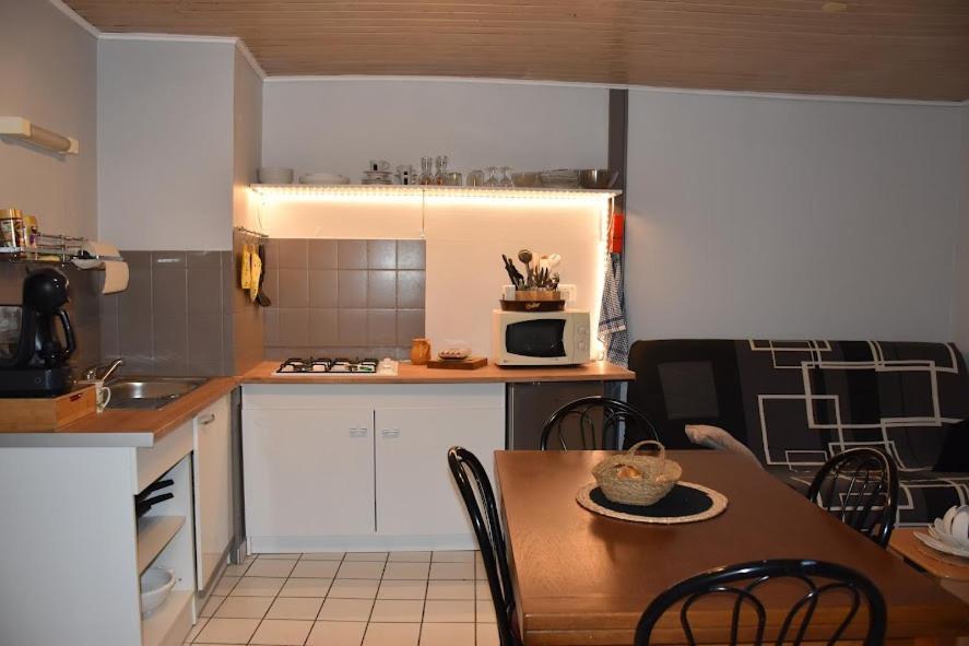 Maison De Village Appartement Rdc Avec Terrasse Gy Exteriér fotografie